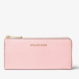 NWT Michael Kors Jet Set Travel Large Saffiano Leather Quarter-Zip Wallet